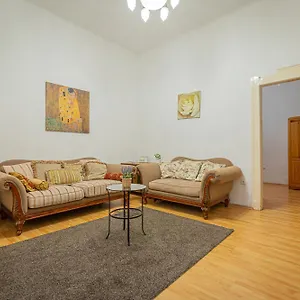  Apartment Jackquaters Silver